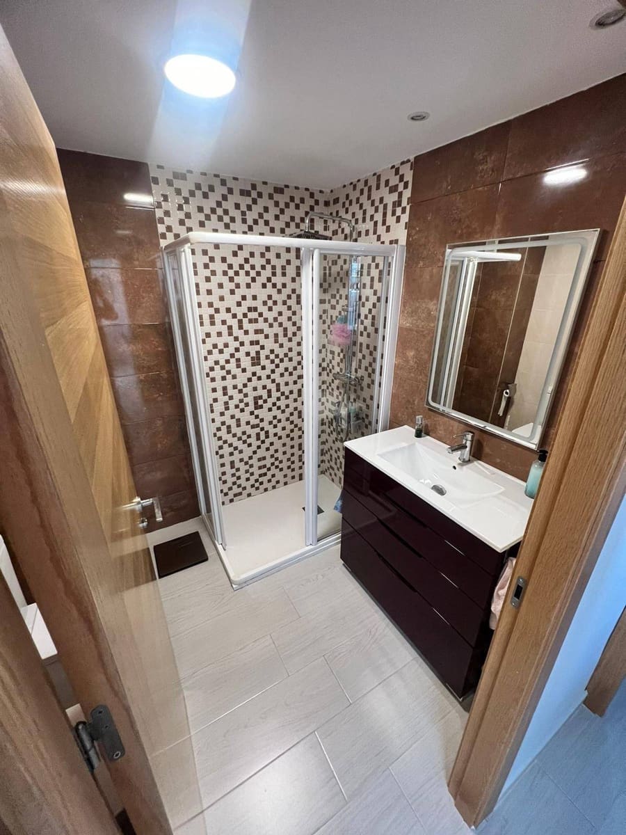 3 quarto Apartamento para venda em Torrevieja - 311 000 € (Ref: 8421355)