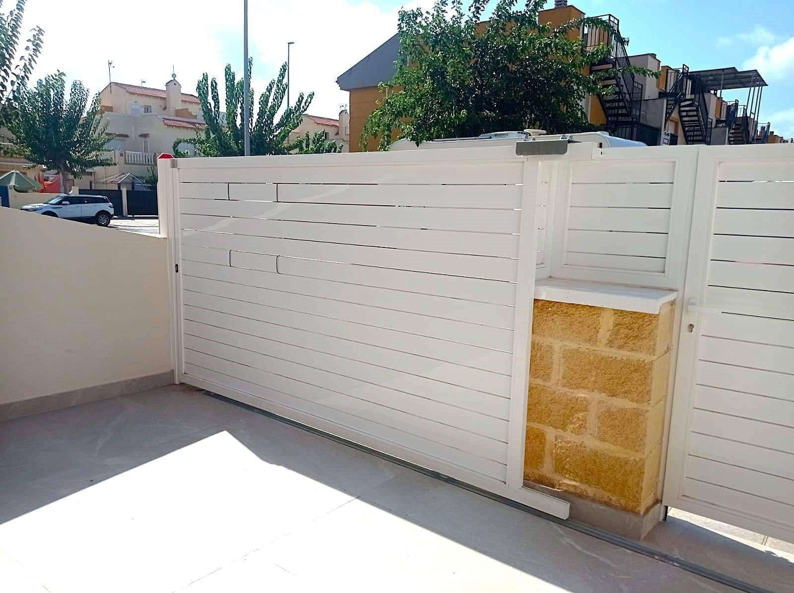 2 bedroom Terraced Villa for sale in Pilar de la Horadada with pool - € 225,000 (Ref: 8493655)