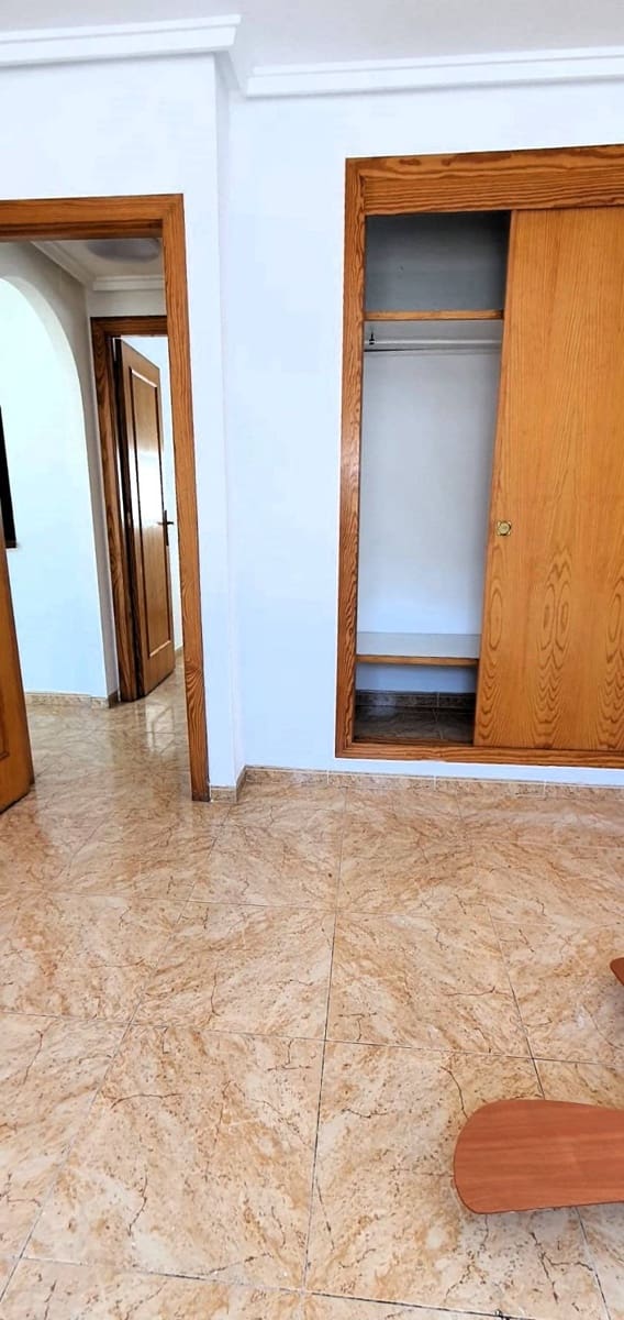 2 sypialnia Penthouse na sprzedaż w Torrevieja z basenem - 137 900 € (Ref: 8680032)