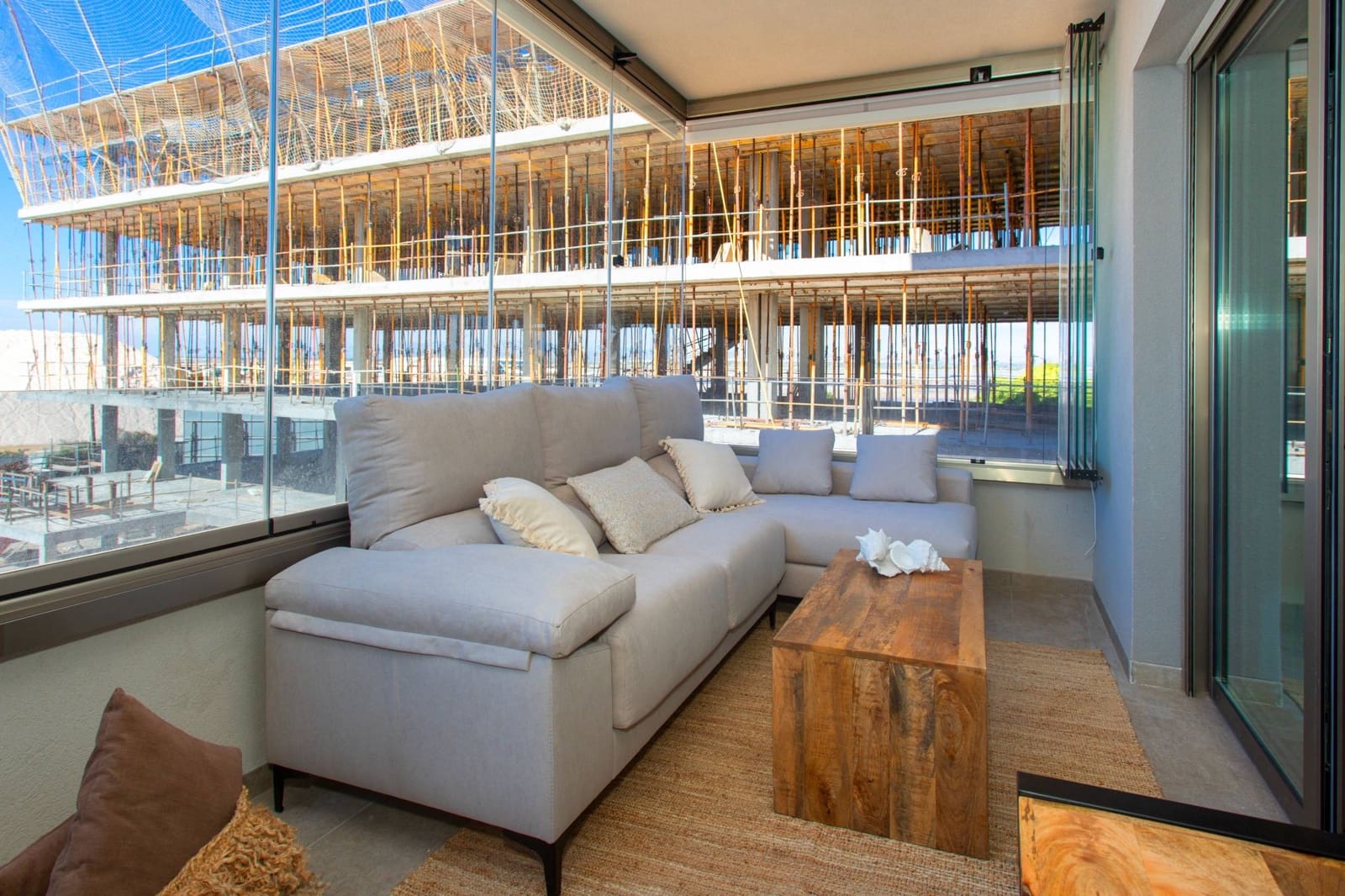 Ático de 2 habitaciones en Santa Pola en venta con piscina garaje - 440.000 € (Ref: 8691182)