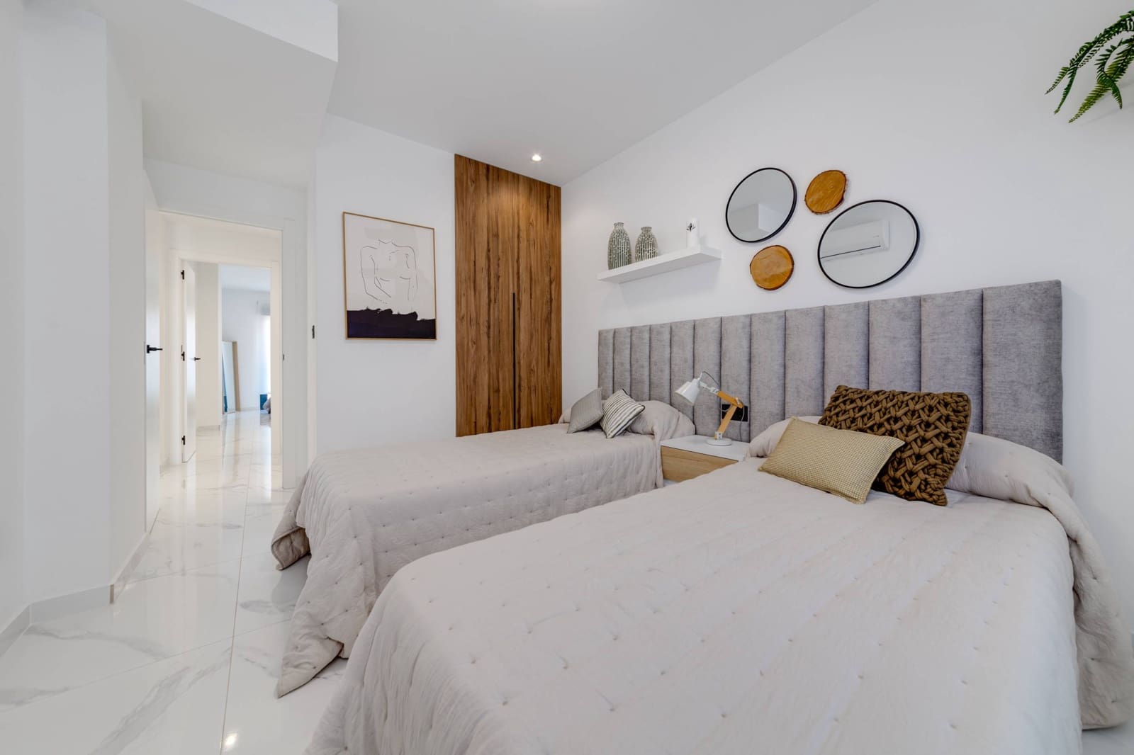 2 bedroom Apartment for sale in Guardamar del Segura with pool - € 229,000 (Ref: 8806329)