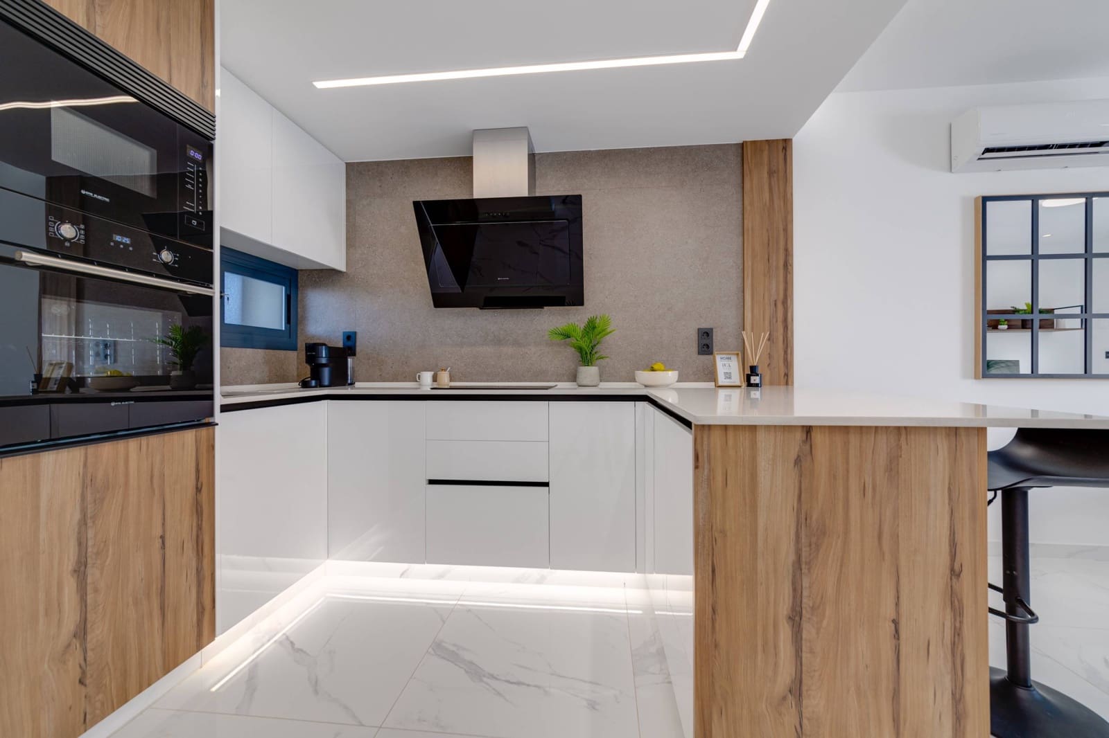 2 bedroom Apartment for sale in Guardamar del Segura with pool - € 229,000 (Ref: 8806329)