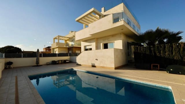 5 soverom Villa til salgs i Cabo Roig, Orihuela med svømmebasseng - € 1 500 000 (Ref: 8842002)