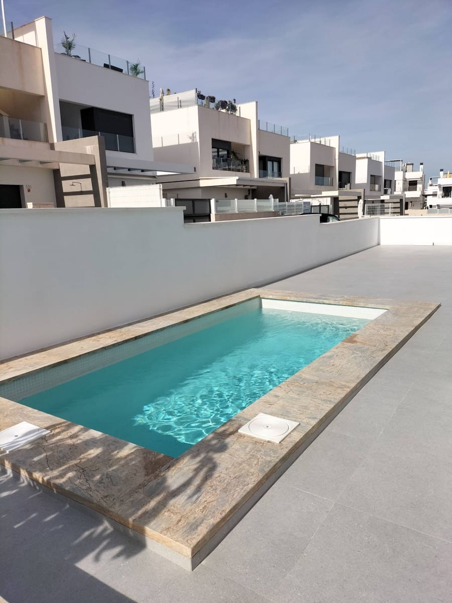 3 soveværelse Rækkehus til salg i Los Dolses med swimmingpool - € 339.000 (Ref: 8842004)