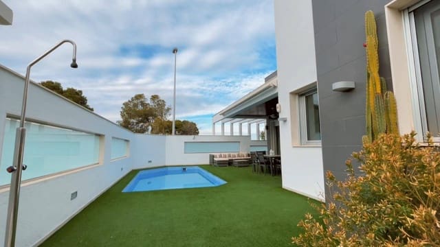 3 camera da letto Villa in vendita in Pilar de la Horadada con piscina - 649.000 € (Rif: 8842005)