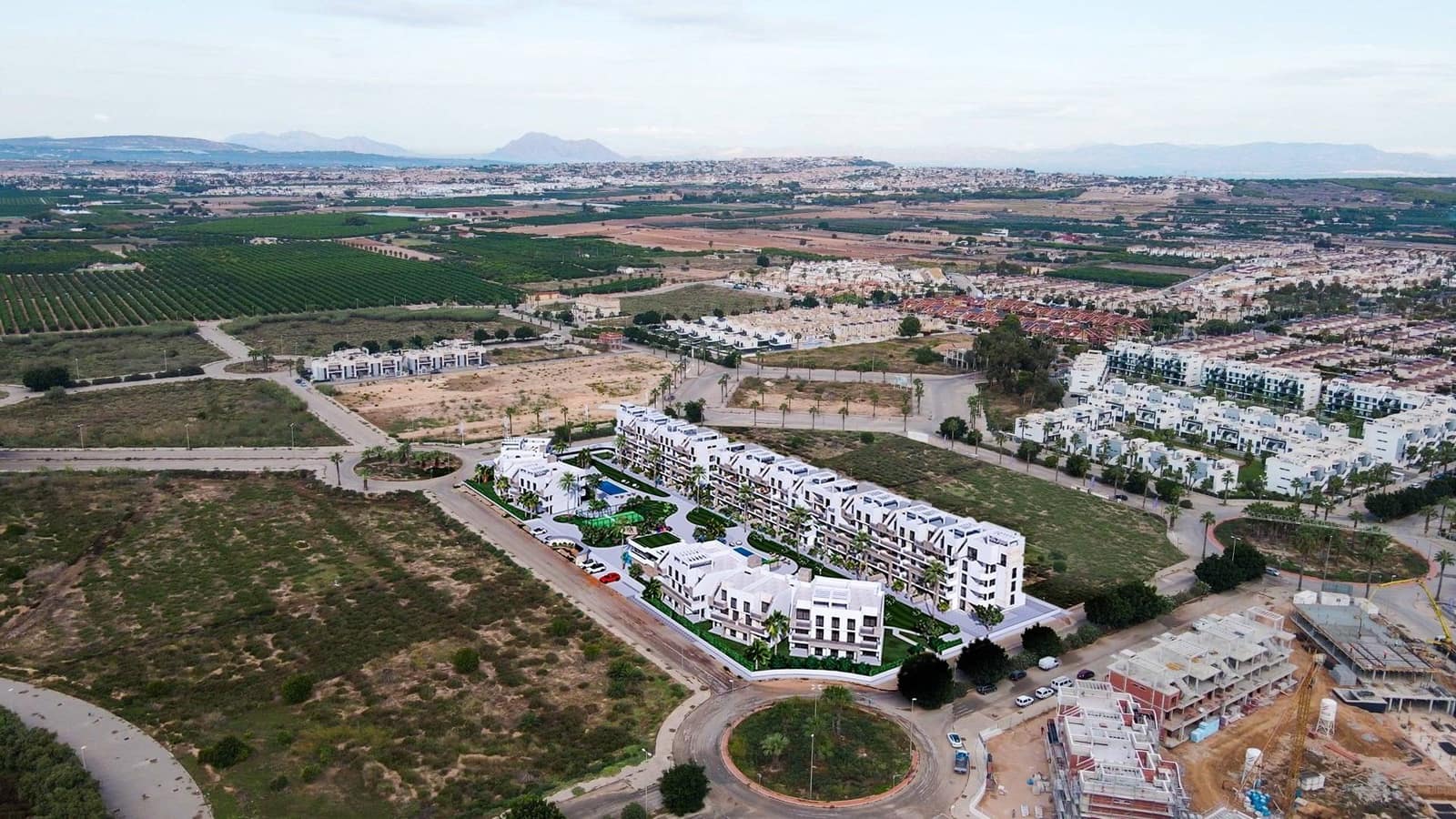2 bedroom Apartment for sale in Guardamar del Segura with pool - € 243,000 (Ref: 8842011)