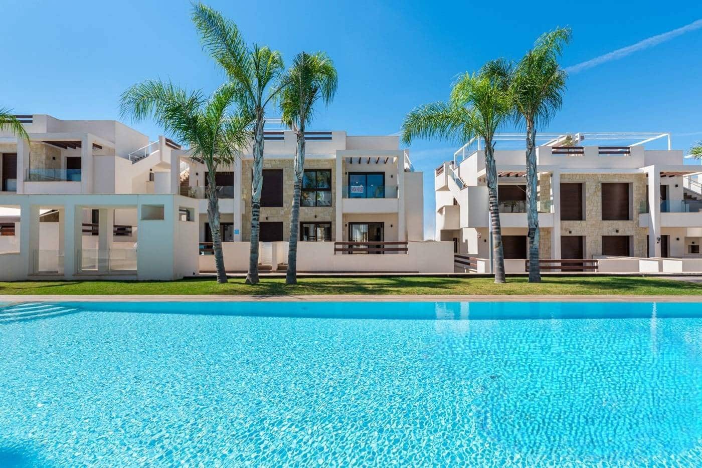 2 bedroom Apartment for sale in Torrevieja with pool - € 275,000 (Ref: 8842012)