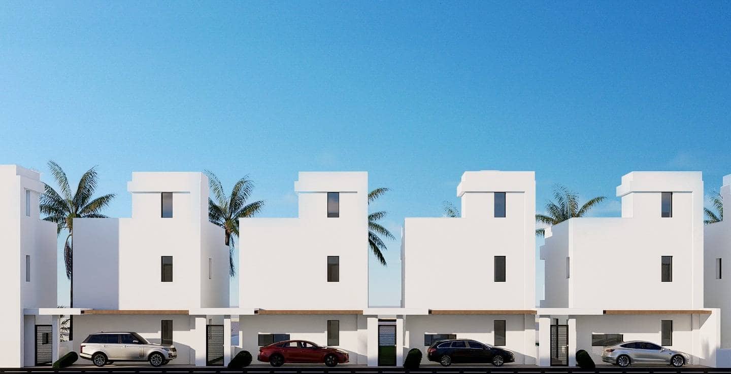 3 sovrum Villa till salu i La Zenia med pool - 480 000 € (Ref: 8842017)
