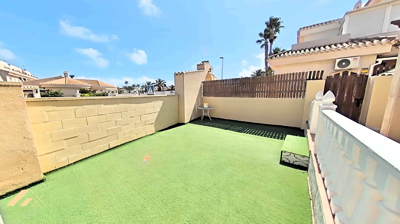 3 soverom Rekkehus til salgs i Playa Flamenca med svømmebasseng garasje - € 239 000 (Ref: 9232681)