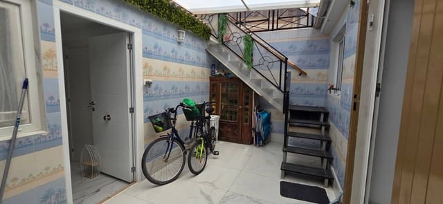 4 camera da letto Appartamento in vendita in Playa del Acequión, Torrevieja con garage - 269.900 € (Rif: 9264673)