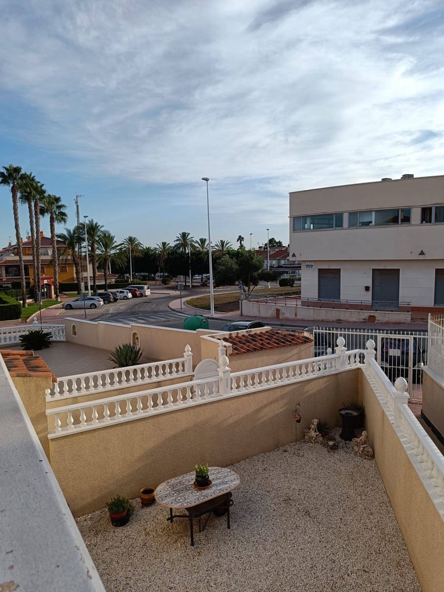 2 soveværelse Rækkehus til salg i Orihuela Costa med swimmingpool - € 265.000 (Ref: 9308616)