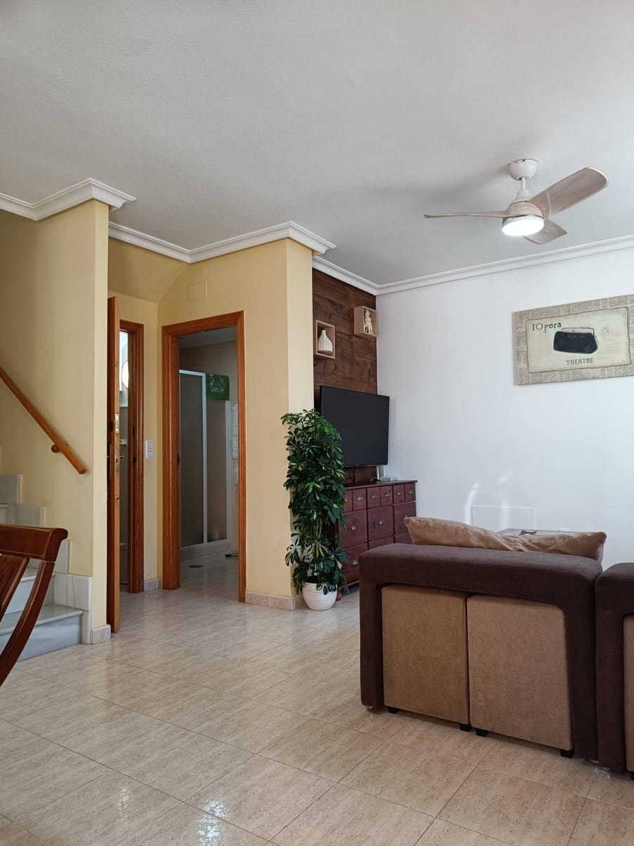 2 soveværelse Rækkehus til salg i Orihuela Costa med swimmingpool - € 265.000 (Ref: 9308616)