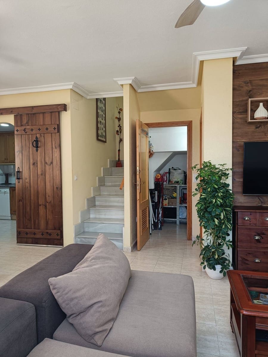 2 soveværelse Rækkehus til salg i Orihuela Costa med swimmingpool - € 265.000 (Ref: 9308616)