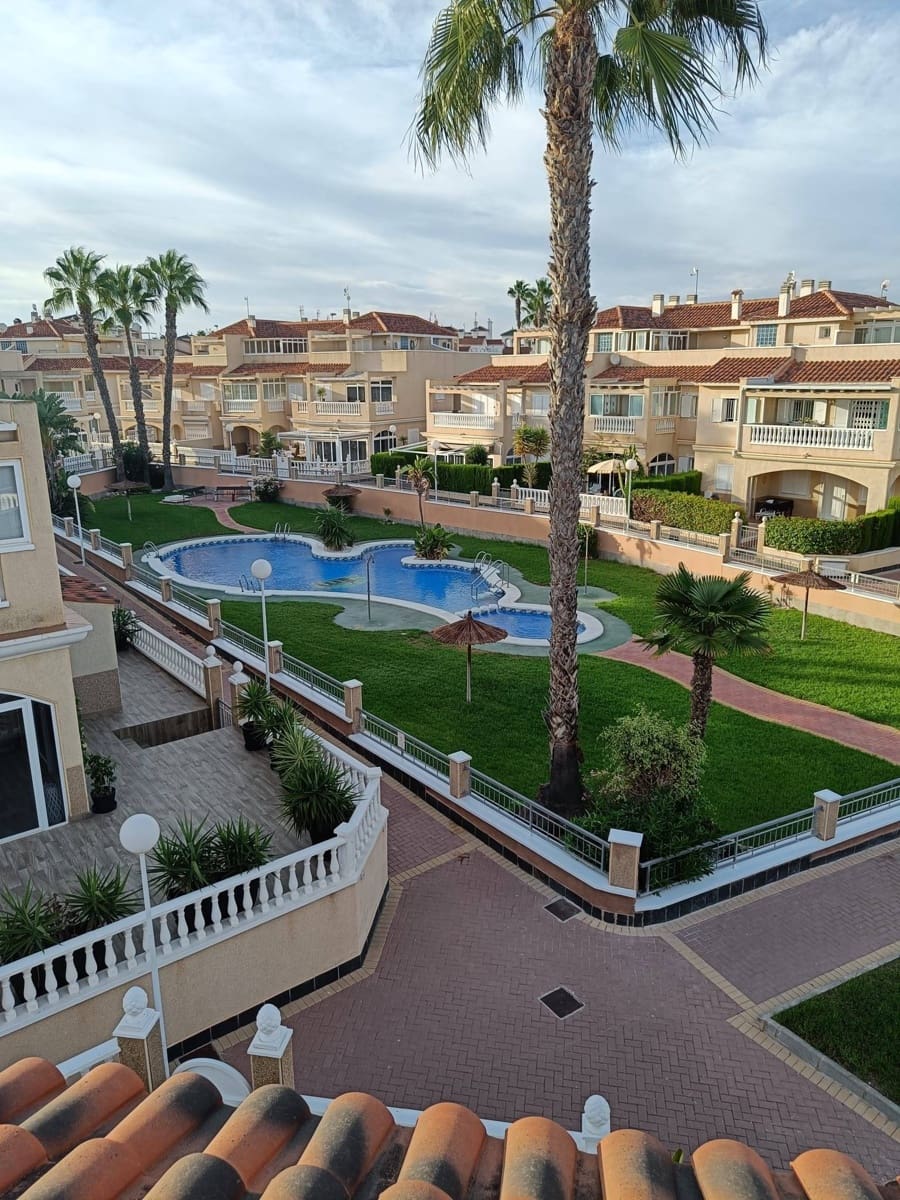 2 sypialnia Dom szeregowy na sprzedaż w Orihuela Costa z basenem - 265 000 € (Ref: 9308616)