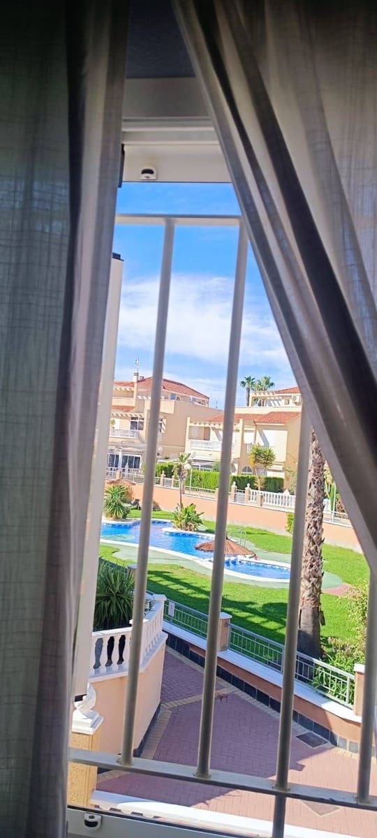 2 sypialnia Dom szeregowy na sprzedaż w Orihuela Costa z basenem - 265 000 € (Ref: 9308616)