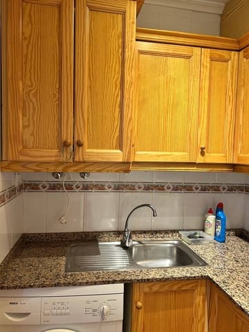 2 makuuhuone Asunto myytävänä paikassa Torrevieja mukana uima-altaan - 136 000 € (Ref: 9310991)