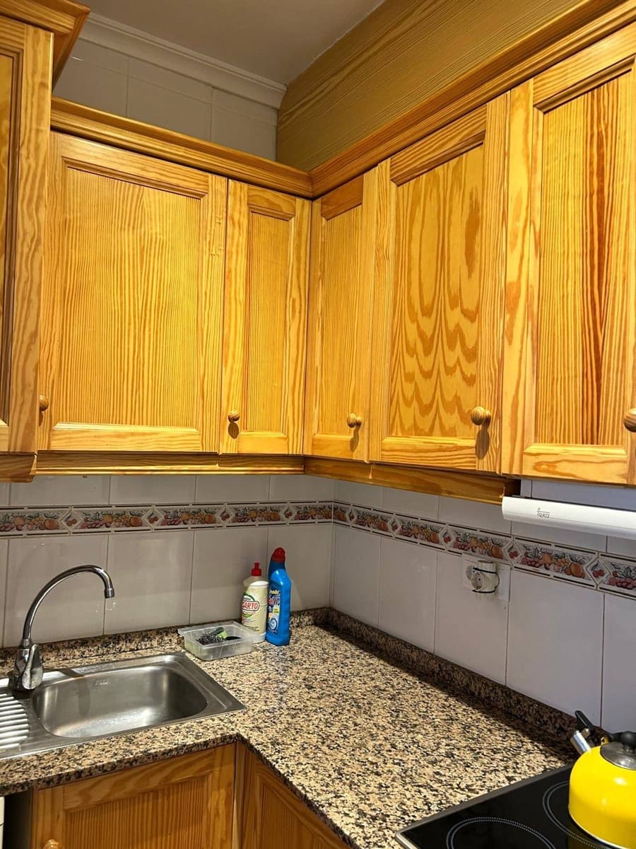 2 makuuhuone Asunto myytävänä paikassa Torrevieja mukana uima-altaan - 136 000 € (Ref: 9310991)