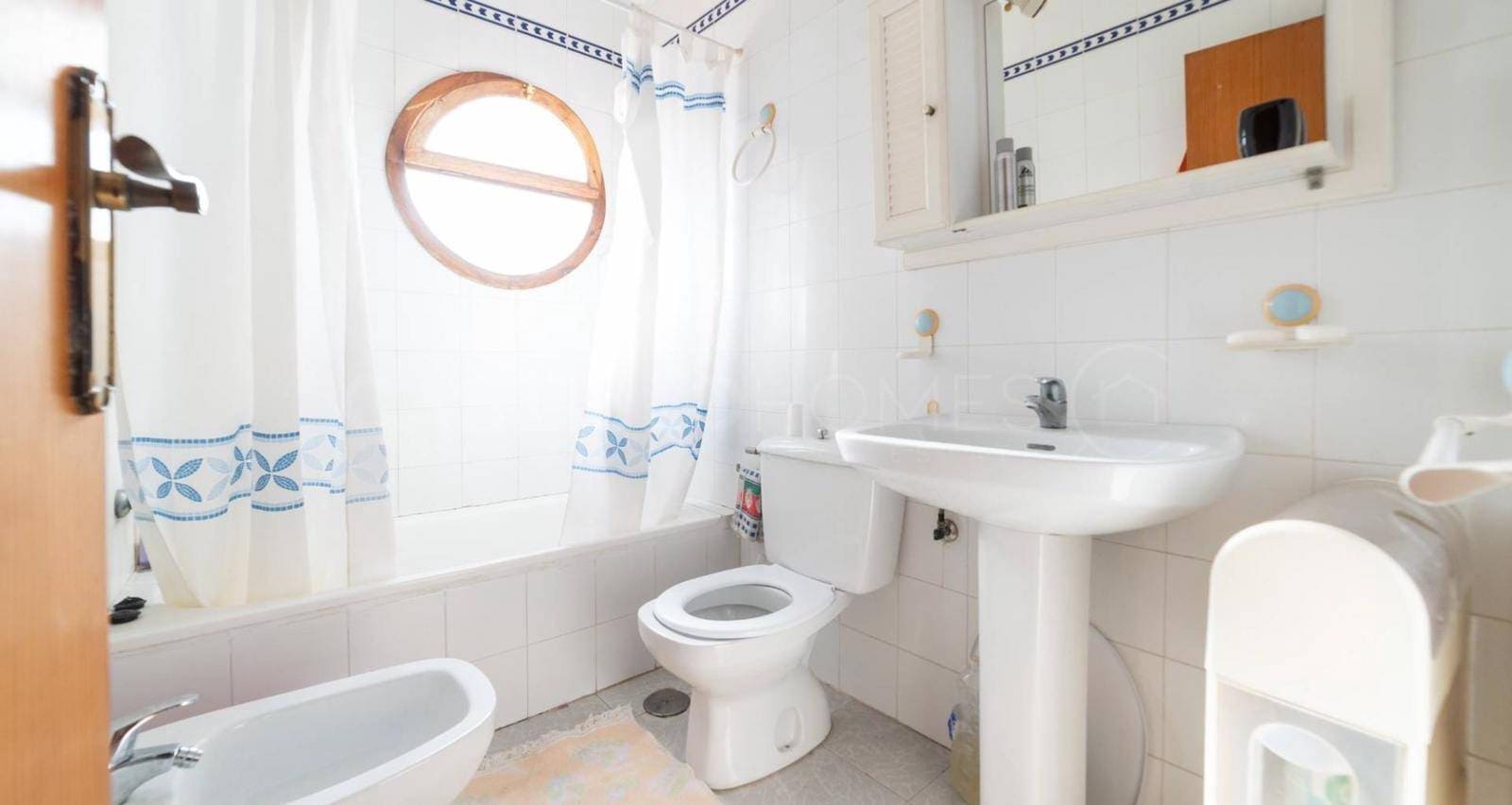 2 sypialnia Apartament na sprzedaż w Torrevieja z basenem - 122 000 € (Ref: 9326573)