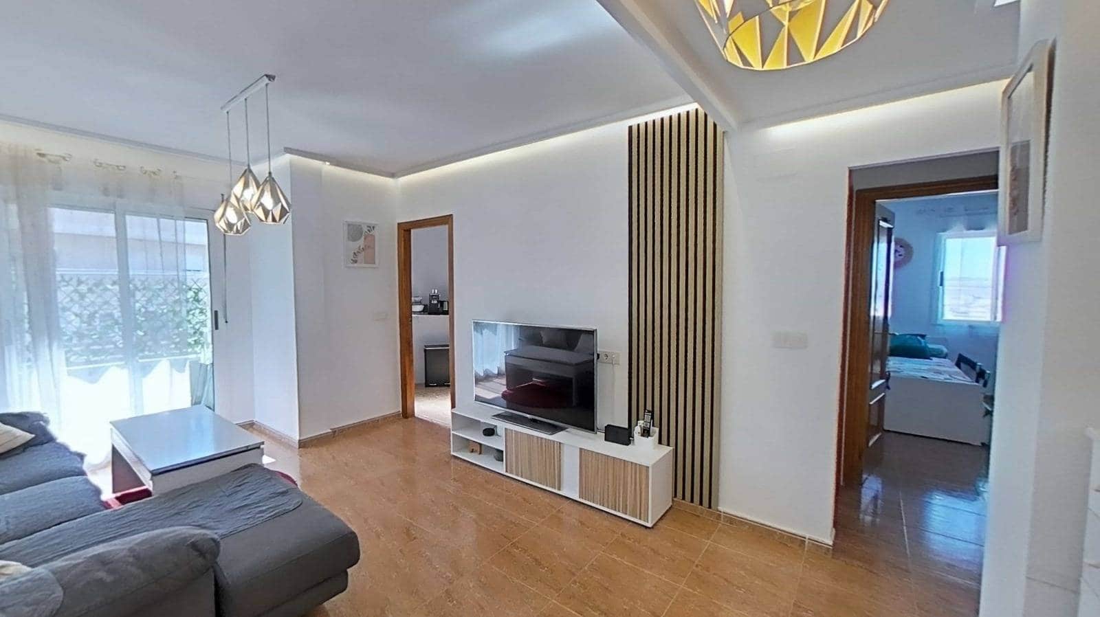 Piso de 3 habitaciones en Torrevieja en venta con piscina - 199.900 € (Ref: 9338148)