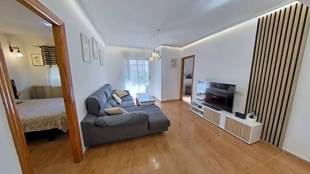 Piso de 3 habitaciones en Playa de los Locos, Torrevieja en venta con piscina - 199.900 € (Ref: 9338148)