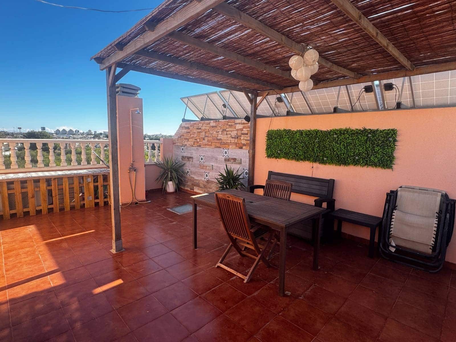 3 sypialnia Dom blizniak na sprzedaż w Torrevieja z basenem - 220 000 € (Ref: 9347444)