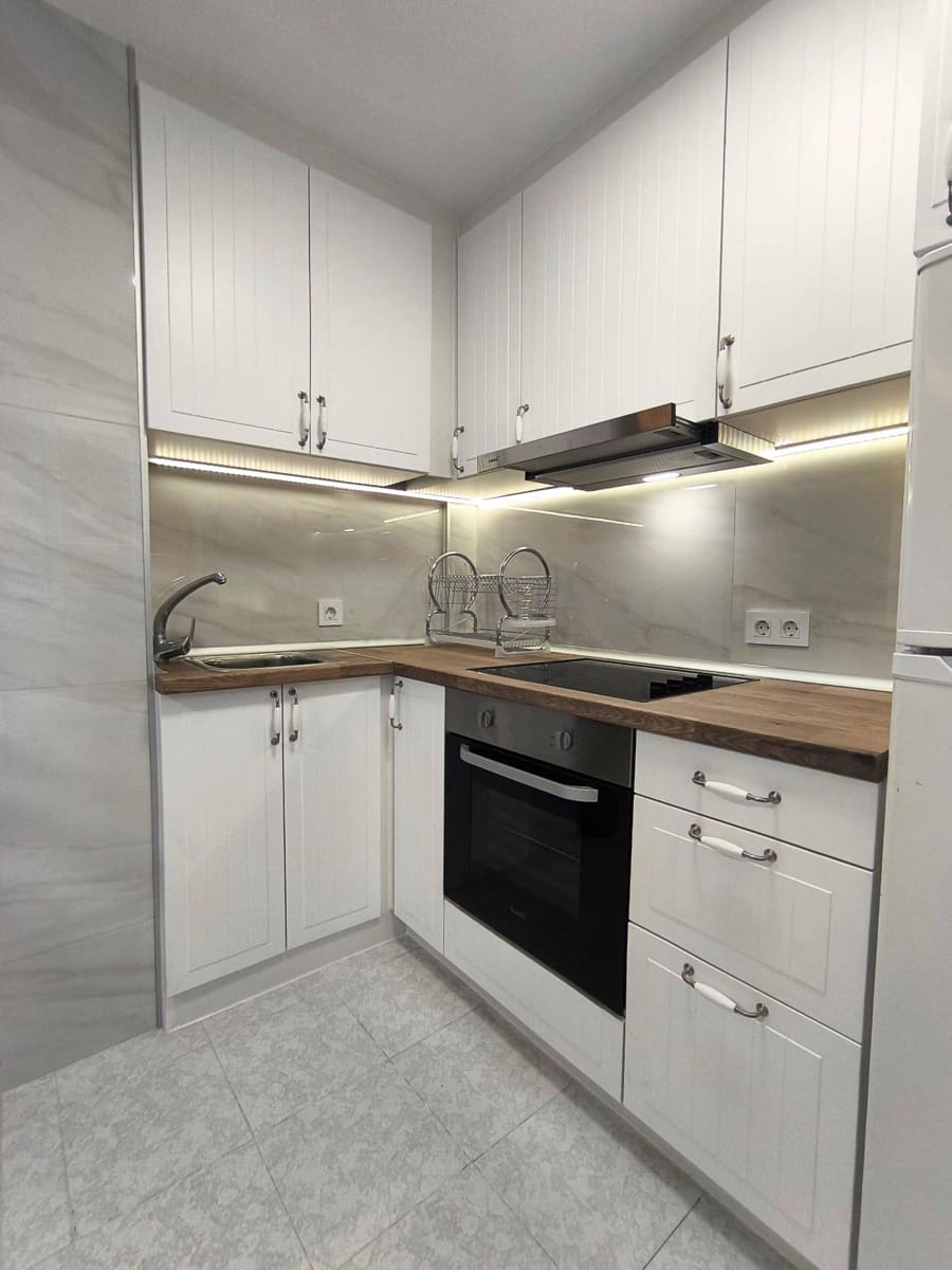 1 bedroom Loft for sale in Torrevieja with pool - € 106,000 (Ref: 9349668)