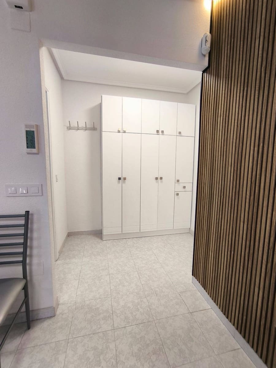 1 bedroom Loft for sale in Torrevieja with pool - € 106,000 (Ref: 9349668)