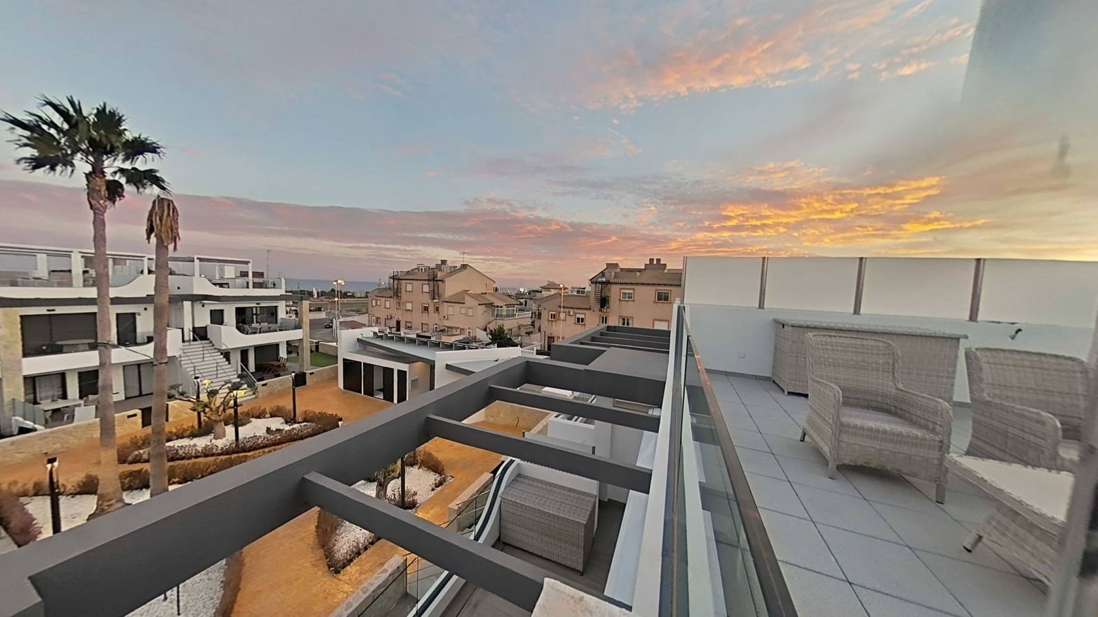 2 bedroom Penthouse for rent in Orihuela Costa - € 1,500 (Ref: 9355950)