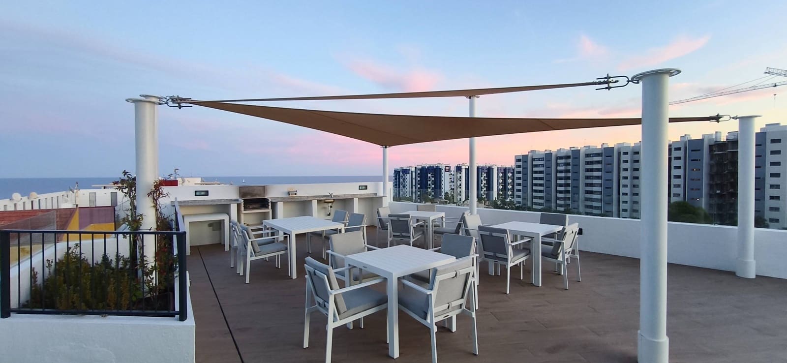 2 bedroom Apartment for rent in Punta Prima with pool garage - € 1,600 (Ref: 9367685)