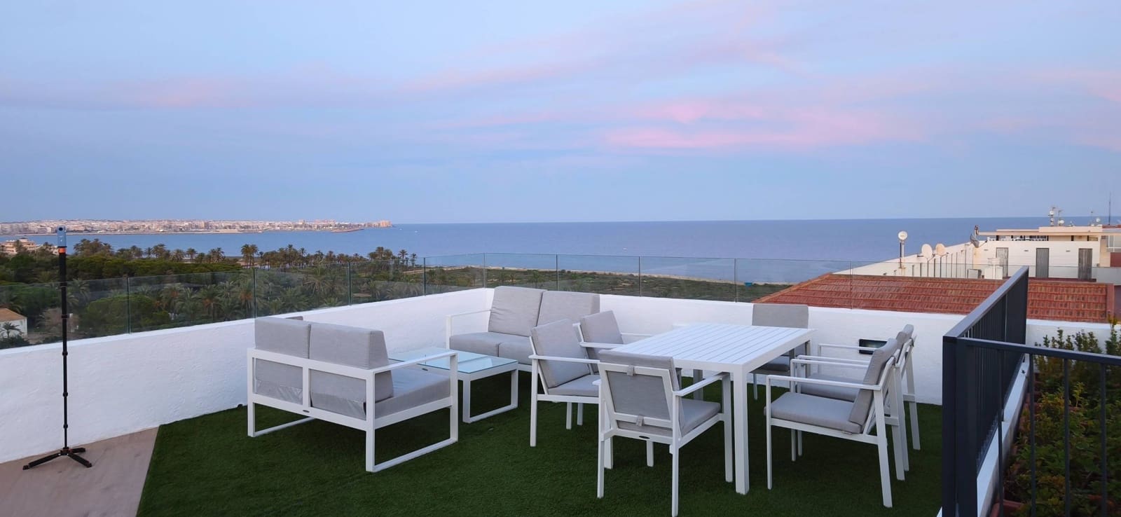 2 bedroom Apartment for rent in Punta Prima with pool garage - € 1,600 (Ref: 9367685)