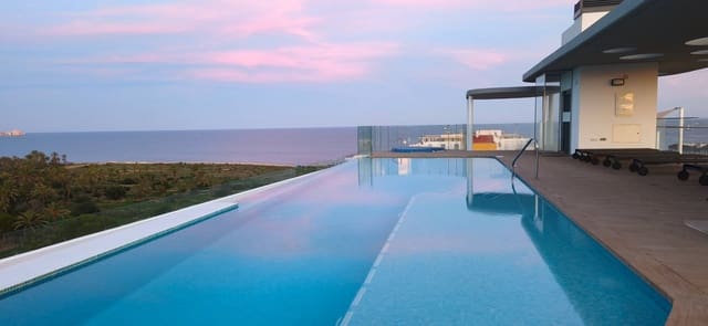 2 makuuhuone Huoneisto vuokrattavana paikassa Punta Prima, Torrevieja mukana uima-altaan 
autotalli - 1 600 € (Ref: 9367685)