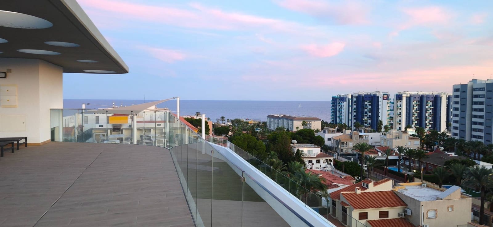 2 bedroom Apartment for rent in Punta Prima with pool garage - € 1,600 (Ref: 9367685)