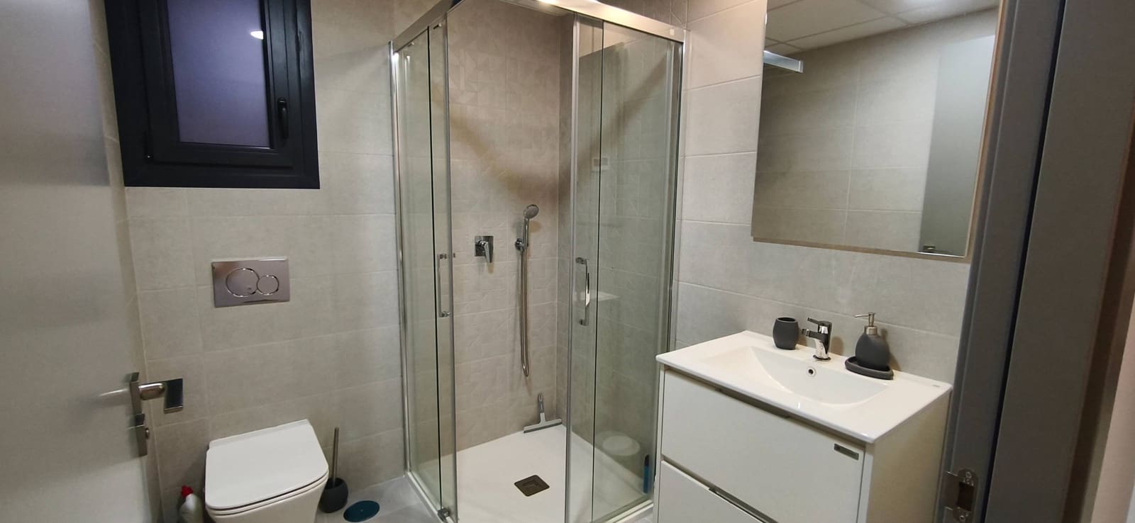 2 bedroom Apartment for rent in Punta Prima with pool garage - € 1,600 (Ref: 9367685)