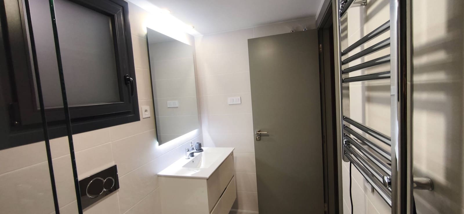 2 bedroom Apartment for rent in Punta Prima with pool garage - € 1,600 (Ref: 9367685)