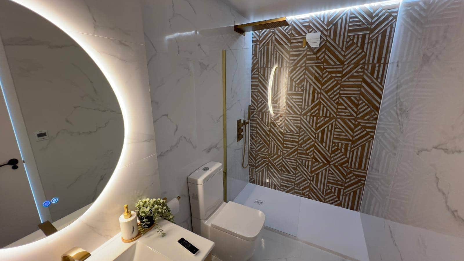 1 makuuhuone Kattohuoneisto myytävänä paikassa La Zenia mukana uima-altaan - 170 000 € (Ref: 9437545)