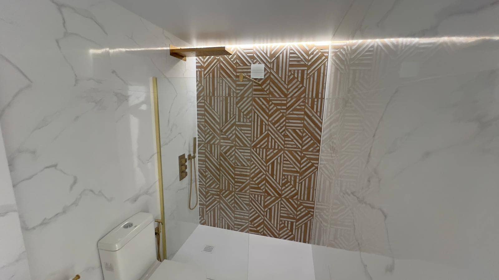 1 makuuhuone Kattohuoneisto myytävänä paikassa La Zenia mukana uima-altaan - 170 000 € (Ref: 9437545)