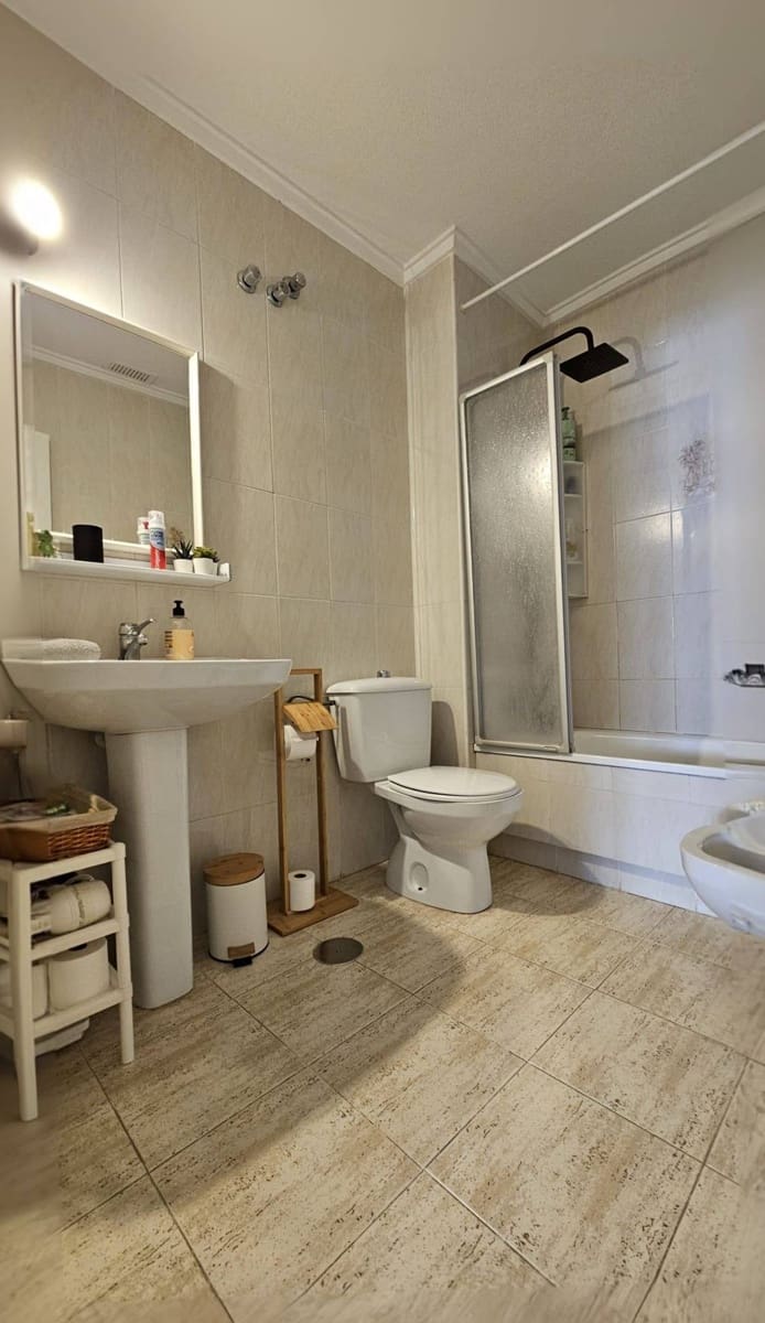 3 chambre Penthouse à vendre à Torrevieja avec piscine - 167 200 € (Ref: 9555987)
