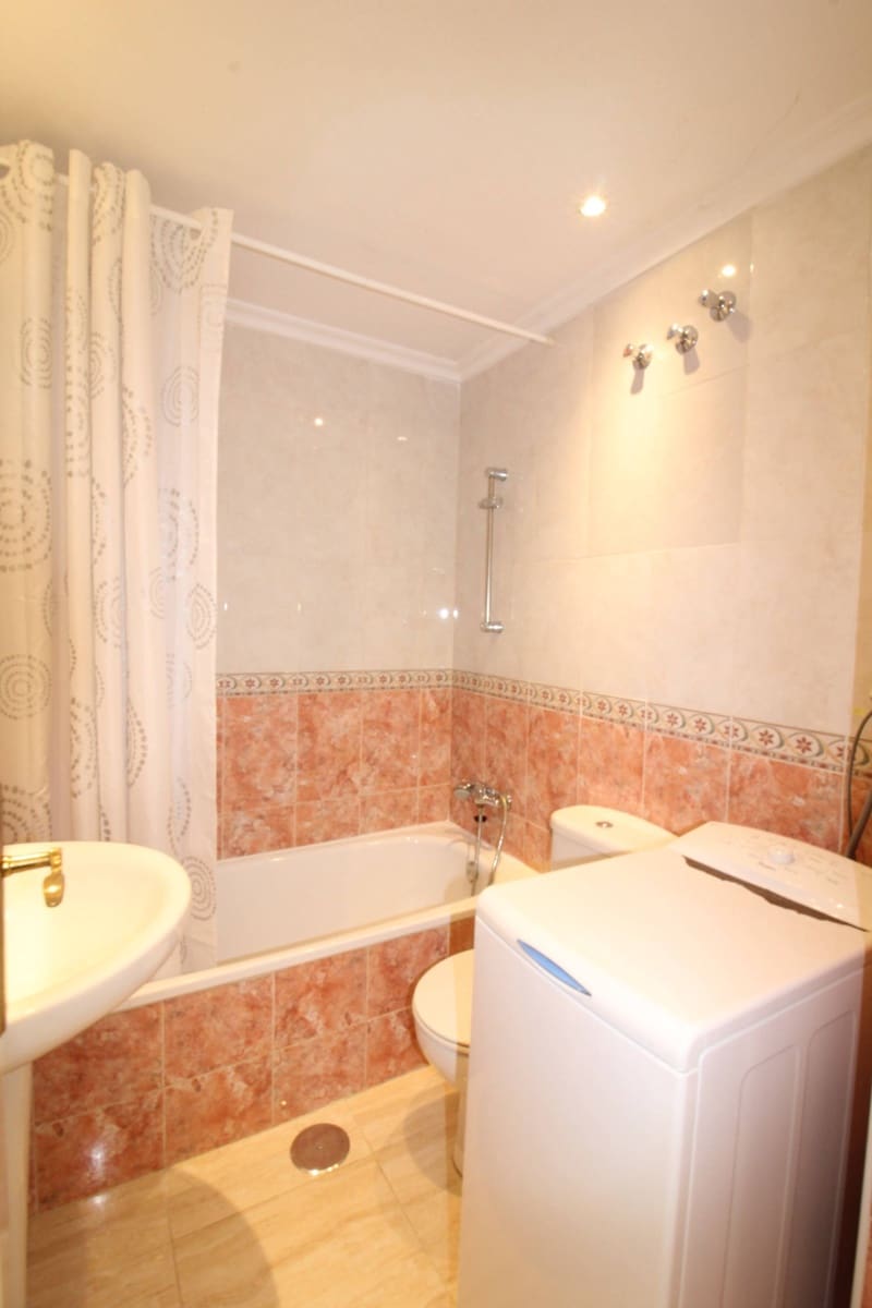 2 sovrum Lägenhet till salu i Torrevieja med pool - 130 200 € (Ref: 9591418)