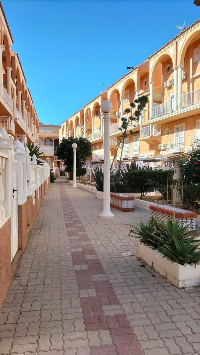 2 camera da letto Attico in vendita in Torrevieja con piscina - 170.000 € (Rif: 9615979)
