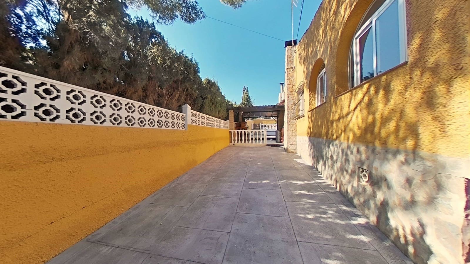 2 bedroom Villa for sale in Los Balcones with pool garage - € 450,000 (Ref: 9627695)