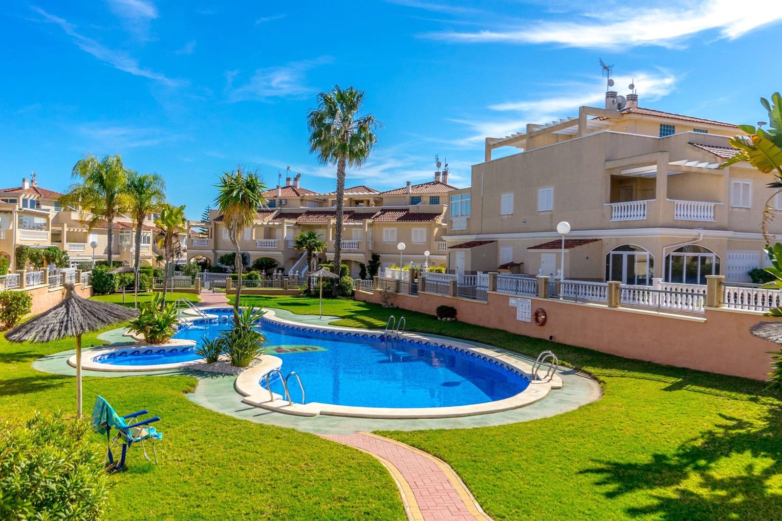 2 chambre Appartement à vendre à Playa Flamenca avec piscine - 275 000 € (Ref: 9648291)