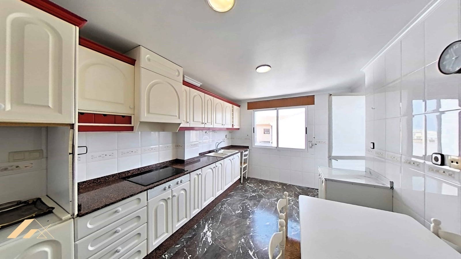 4 bedroom Apartment for sale in Pilar de la Horadada with garage - € 199,900 (Ref: 9808094)