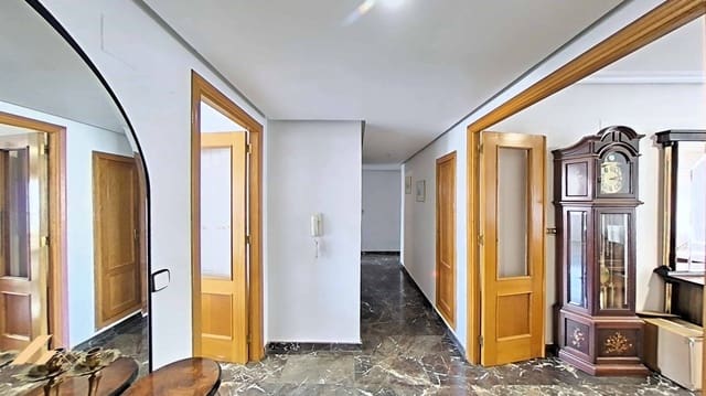 4 slaapkamer Appartement te koop in Pilar de la Horadada met garage - € 199.900 (Ref: 9808094)