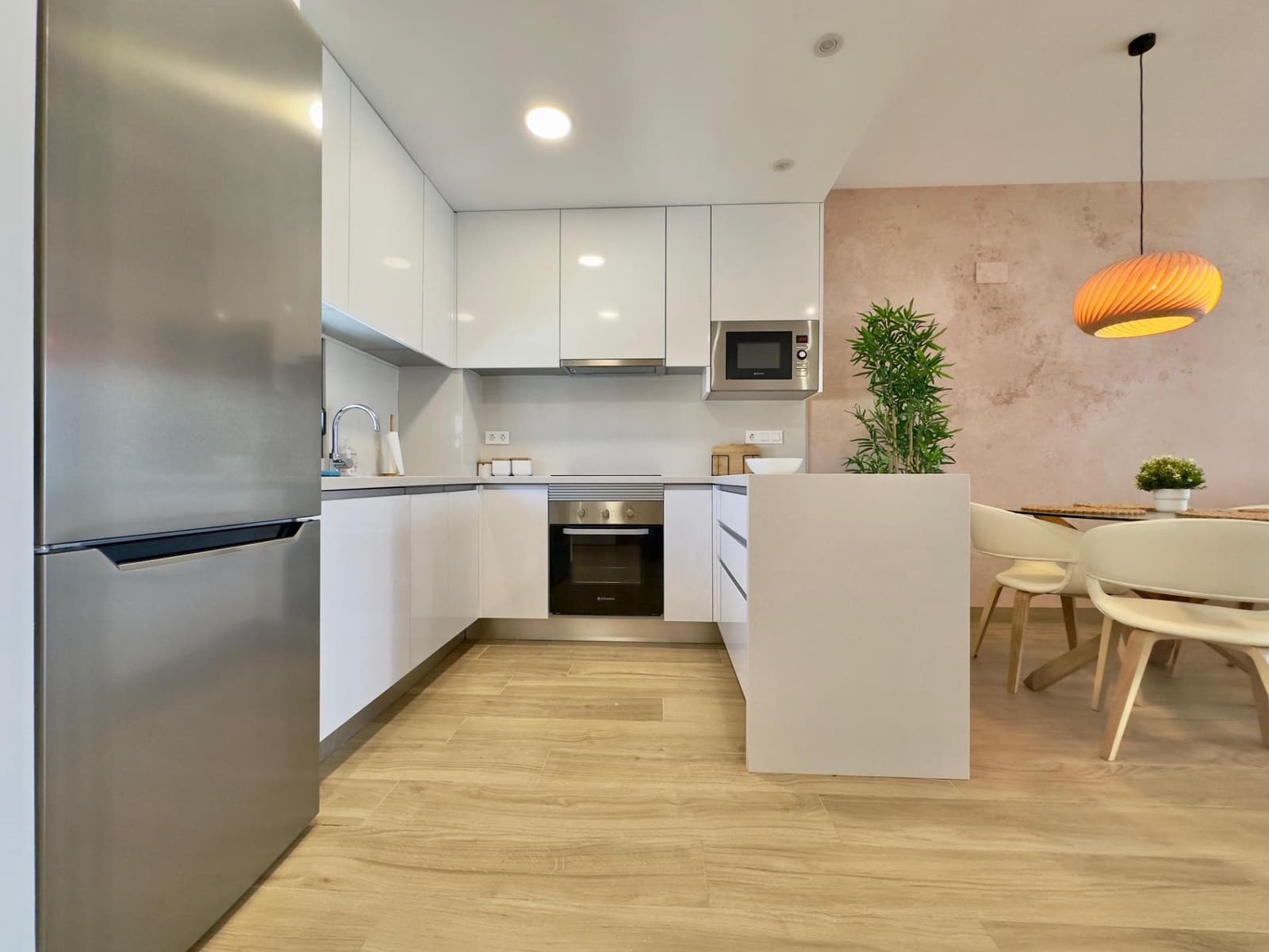 Bungalow de 2 habitaciones en Los Balcones en venta con piscina garaje - 299.000 € (Ref: 9831847)