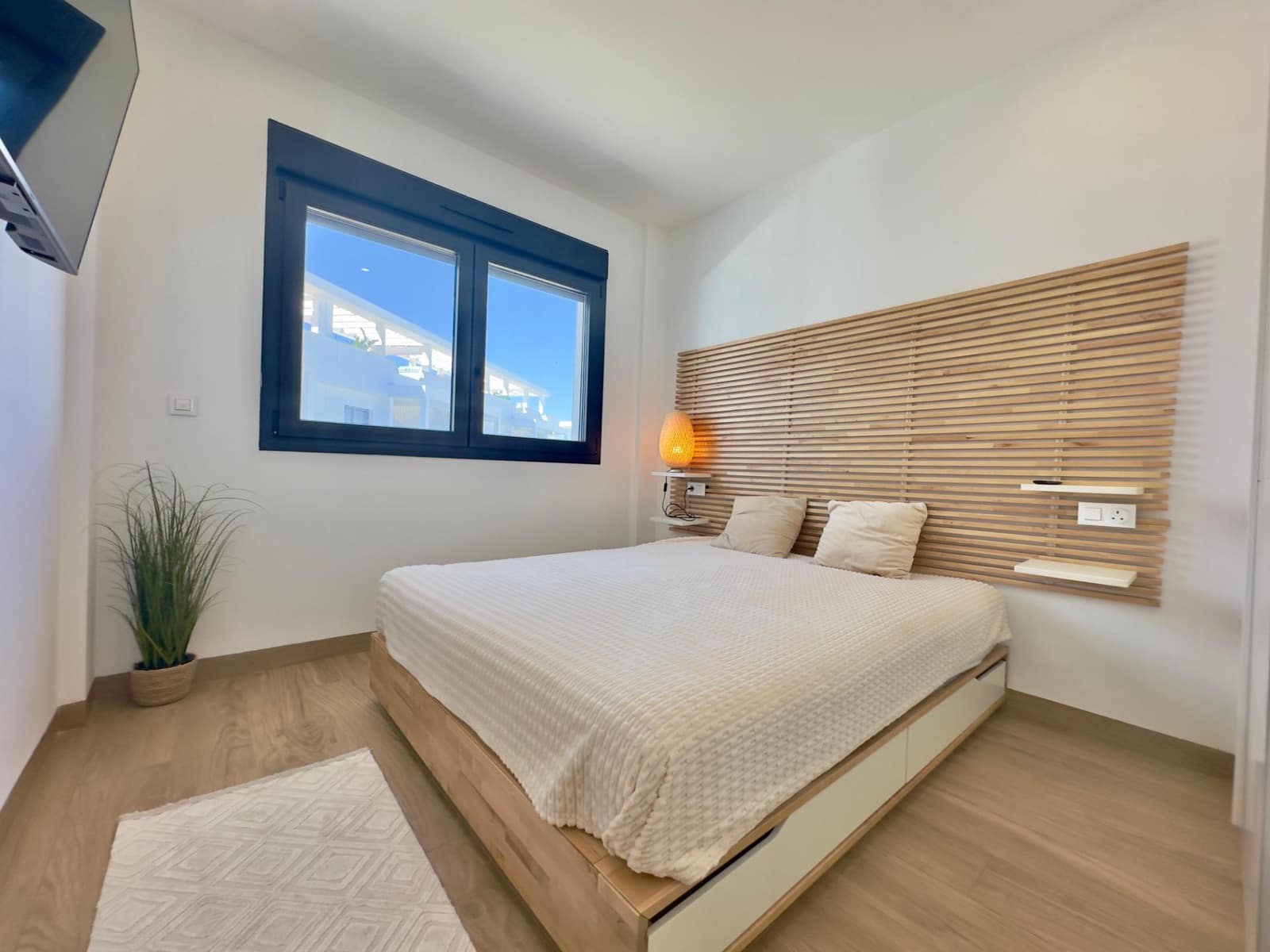 Bungalow de 2 habitaciones en Los Balcones en venta con piscina garaje - 299.000 € (Ref: 9831847)