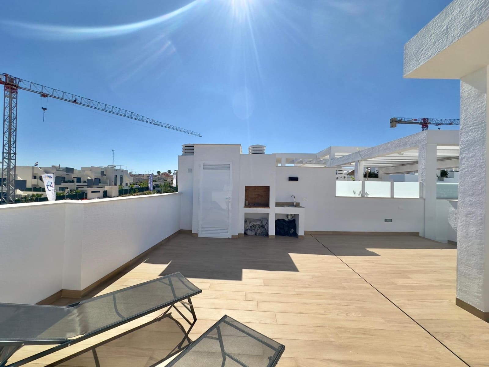 Bungalow de 2 habitaciones en Los Balcones en venta con piscina garaje - 299.000 € (Ref: 9831847)