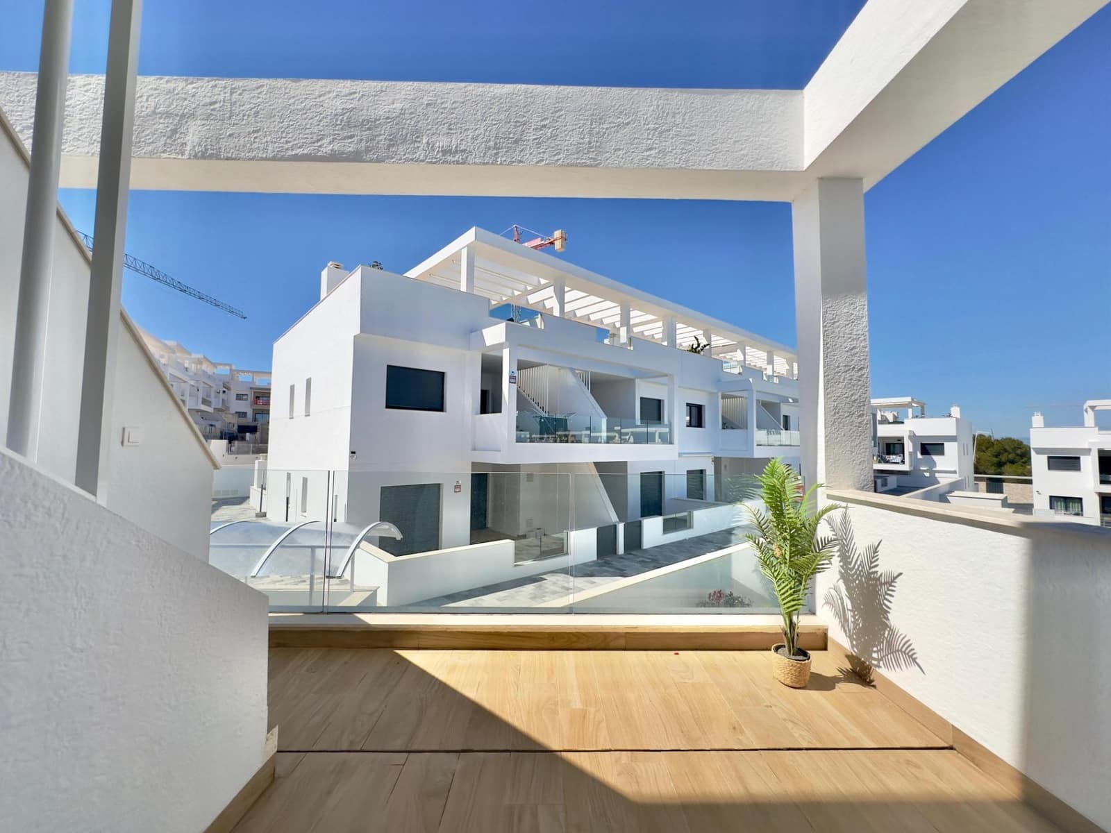 Bungalow de 2 habitaciones en Los Balcones en venta con piscina garaje - 299.000 € (Ref: 9831847)