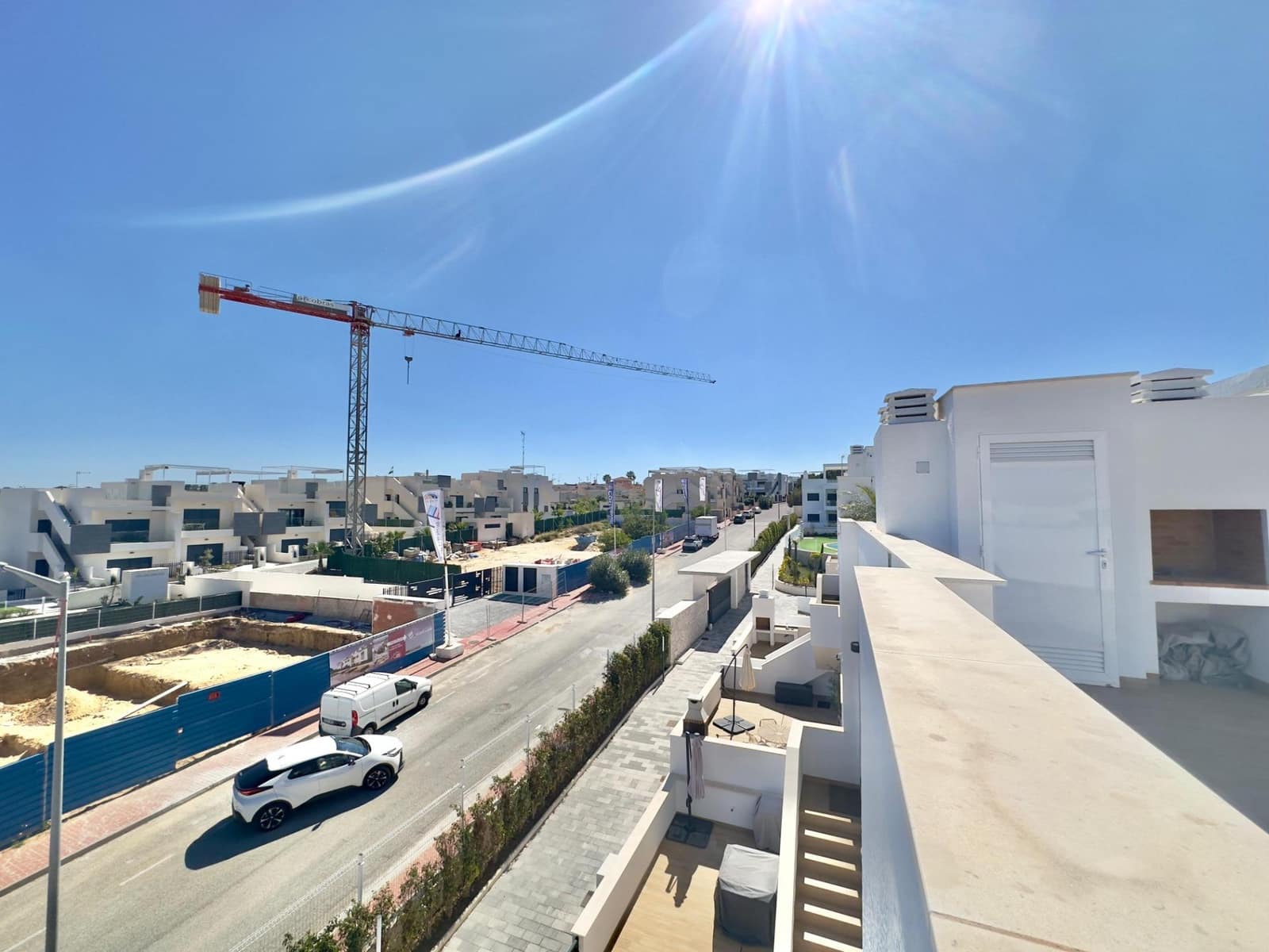 Bungalow de 2 habitaciones en Los Balcones en venta con piscina garaje - 299.000 € (Ref: 9831847)