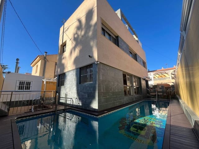3 soveværelse Rækkehus til salg i Lo Pagan, San Pedro del Pinatar med swimmingpool - € 374.995 (Ref: 9831852)