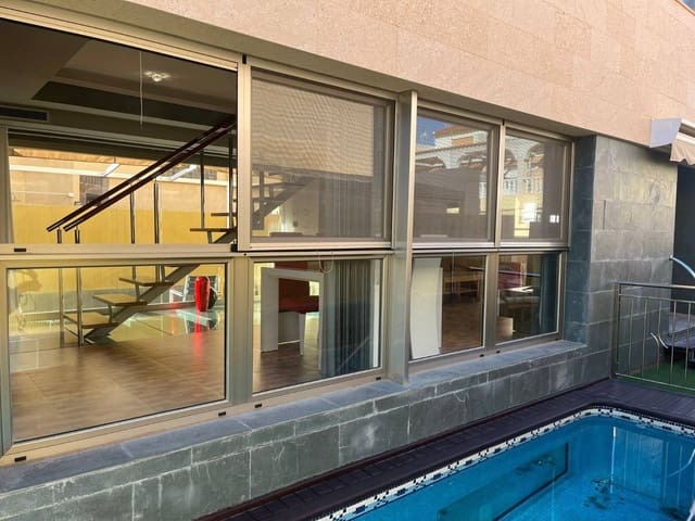 3 soveværelse Rækkehus til salg i Lo Pagan, San Pedro del Pinatar med swimmingpool - € 374.995 (Ref: 9831852)